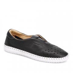 WOMEN'S DENMARK SLIP ON SNEAKER-BLACK