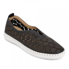 WOMEN'S DAISY SLIP ON-BLACK